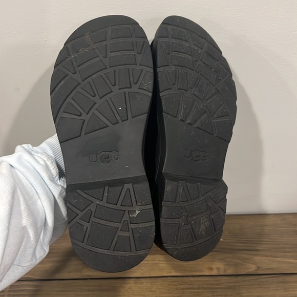 Ugg black girls Tilee boot with silver bows size 3 - Picture 7 of 9